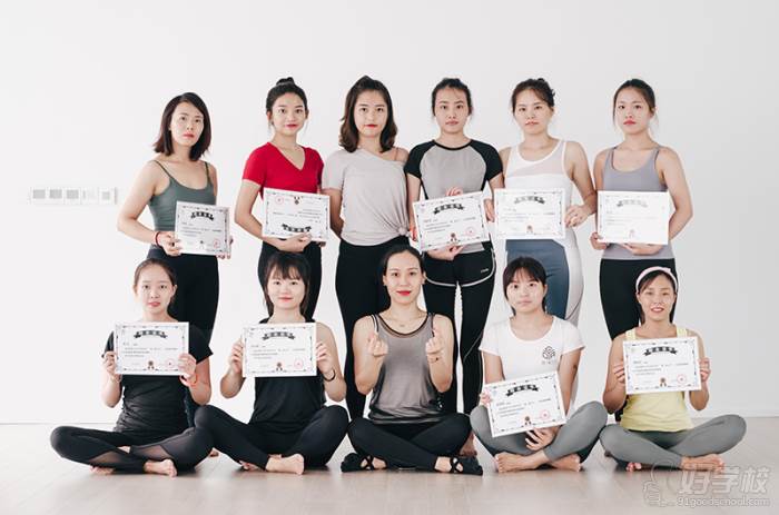 五国学员展风采共议合作话未来 ——精彩纷呈的援外培训国家报告